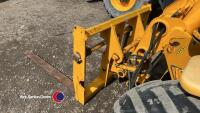 JCB 520-50 teleporter, hydraulic quick hitch, 3rd service, on wide tyres. Full V5, 2003, key in office - 7