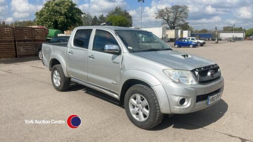 2010 Toyota Hilux Invincible 3.0L D-4D 4X4 double cab pickup, YR60 HYP, 223117 miles, 3 former keepers, V5 in office, MOT 12.10.25, HPi clear