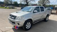 2010 Toyota Hilux Invincible 3.0L D-4D 4X4 double cab pickup, YR60 HYP, 223117 miles, 3 former keepers, V5 in office, MOT 12.10.25, HPi clear - 2