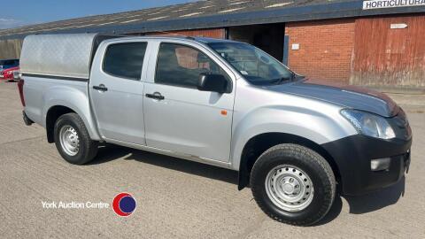 2014 Isuzu D-max pickup - PJ64YKD - 2.5 diesel - canopy, 89,254 miles - HPi clear - 3 former keepers - V5 in office - MOT 19.8.25