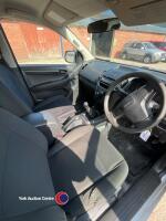 2014 Isuzu D-max pickup - PJ64YKD - 2.5 diesel - canopy, 89,254 miles - HPi clear - 3 former keepers - V5 in office - MOT 19.8.25 - 6