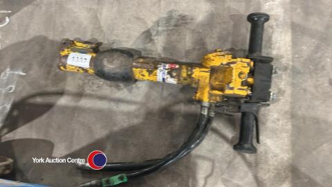 Hydraulic hand held road / demo breaker