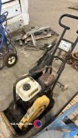 Wacker plate Honda engine - 3