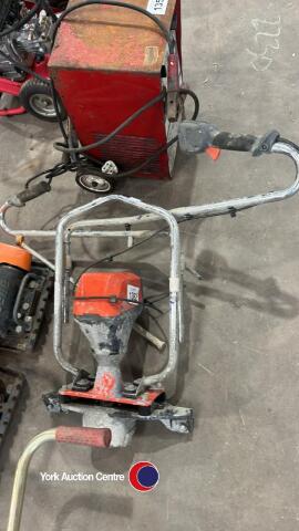 Concrete tamper machine