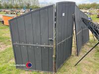 Bi-fold driveway gates