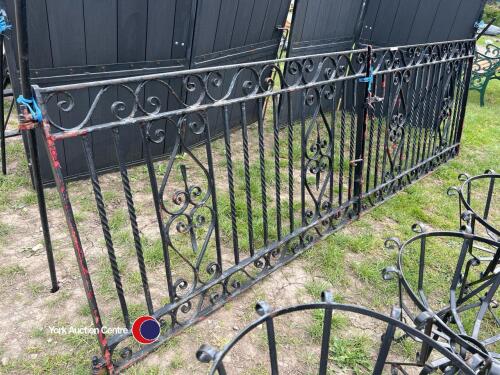 Heavy duty driveway gates