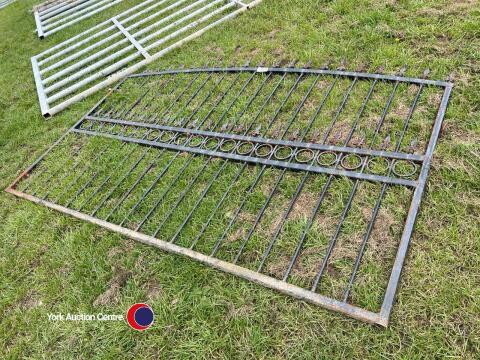 Ornamental 7ft garden gate