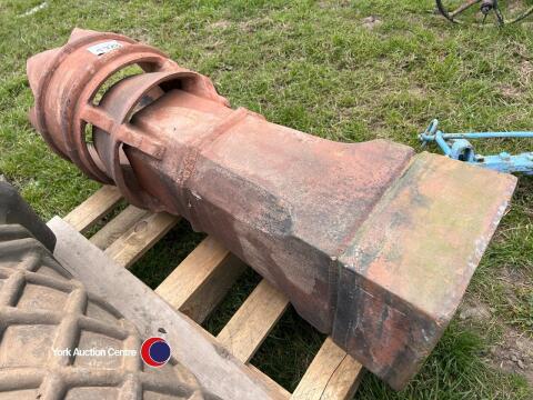 Antique decorative chimney pot