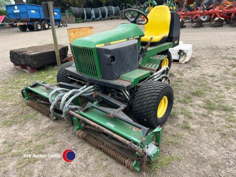 John Deere ride on mower