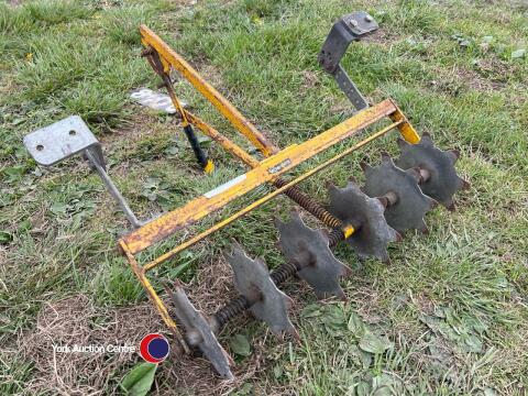 Atco 20in mower spiker