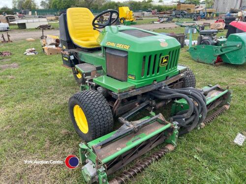 John Deere 2653A ride on triple mower fitted Yanmar diesel engine