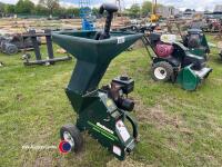 Bolens Junior Tomahawk petrol chipper shredder - 2