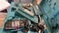 Makita GN 900se battery nail gun - 2