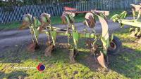 Dowdeswell 4F reversible plough - 3