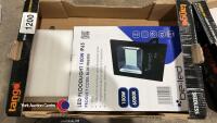 100 watt LED yard floodlight new and boxed