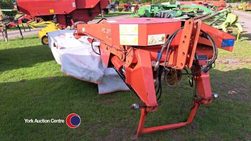 Kuhn FC303 trailed mower conditioner