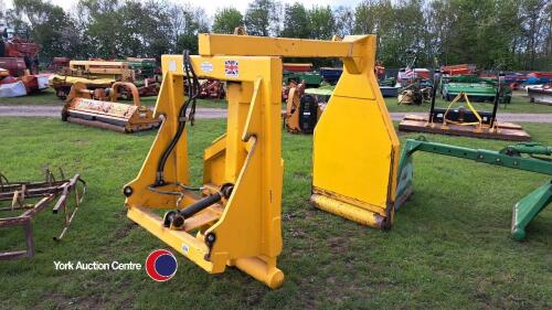Bainbridge Engineering Double bale squeezer, will pick up two 3/4 Heston bales (6 band, 4ft x 3ft x 8ft) JCB brackets, 2021