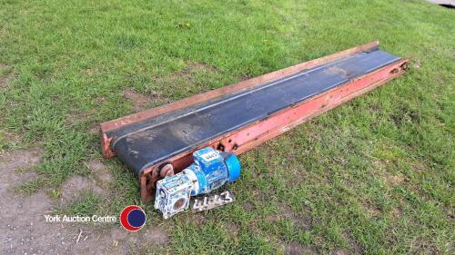 Conveyor 2.8m long 300mm wide