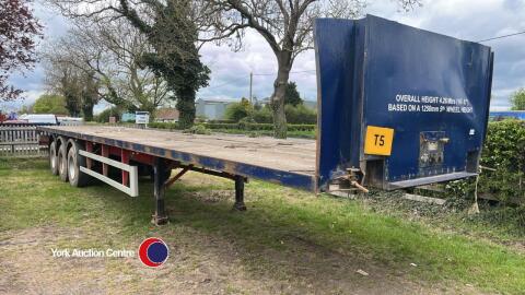 Artic 45ft trailer tri-axle