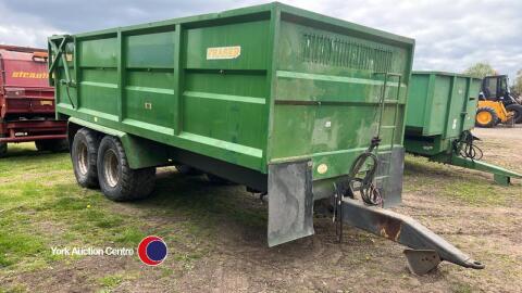 Frazer 14T trailer, hydraulic door, flotation tyres