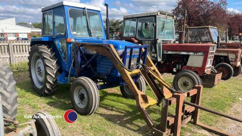 Leyland 272 Synchro tractor with loader . Restored 2 years ago. Full service. Kingpins done , half shaft seals, new exhaust, new battery and manifold. Full lights and dials work . Pallet tines and bale spike. 2 double acting spool valves . 1979 Reg - FFE