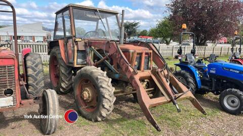 Zetor 5945 4wd tractor with loader