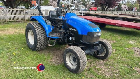 New Holland TC40D tractor on turf tyres, one owner from new, FY02 NMZ, key in office