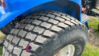 New Holland TC40D tractor on turf tyres, one owner from new, FY02 NMZ, key in office - 7