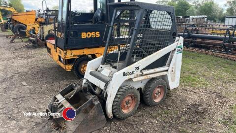Bobcat 443 skid steer loader, runs and drives, c/w muck grab
