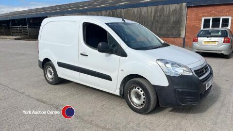 2017 Peugeot Partner Professional 1.6 HDi Blue - 1 owner from new - HPi Clear - MOT 17.12.25 - MW67AED - 00’s 235970 - DAB radio, Sat nav, cruise control, Euro 6