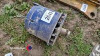 Large blue alternator - 2