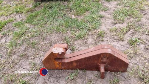 Standard Kramer brackets