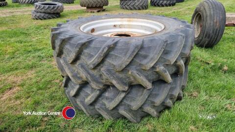 Pair of 18.4 R38 wheels and tyres on mf centres