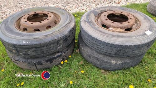 4 x Bridgestone 11R22.5 tyres
