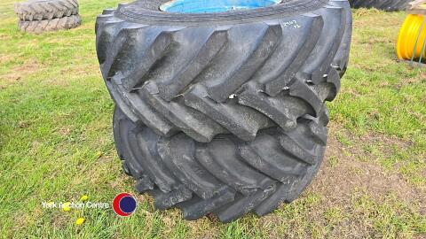 Pair 21.3 x 24 wheels and tyres, 8 stud