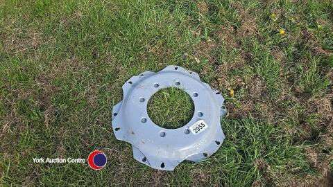 Pair wheel dishes 8 stud