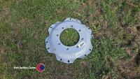 Pair wheel dishes 8 stud - 2