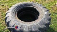 2 x Goodyear 15.5-25 tyres - 2