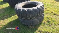2 x Goodyear 15.5-25 tyres - 4