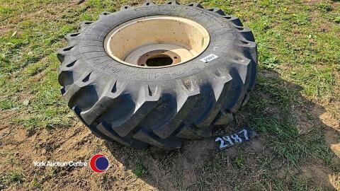 Continental 14.5/75-20 6 stud wheel