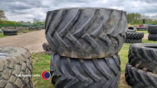 Trelleborg 900/60-32 wheels, good both running tubeless