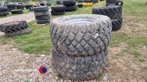 2 x Alliance 560/60R22.5 8 stud wheels