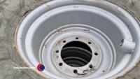 2 x Alliance 560/60R22.5 8 stud wheels - 4