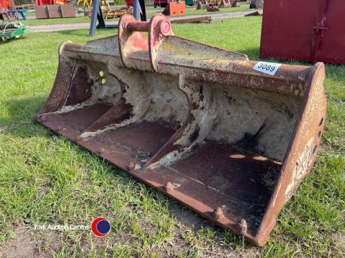 8T grading bucket
