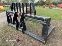 JCB Pallet forks on wide frame - 3
