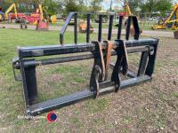 JCB Pallet forks on wide frame - 4