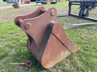 18in digging bucket with 50mm pins - 4