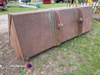 Telehandler bucket - 4