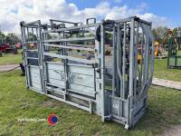 IAE cattle crush head scoop and Vet box - 2