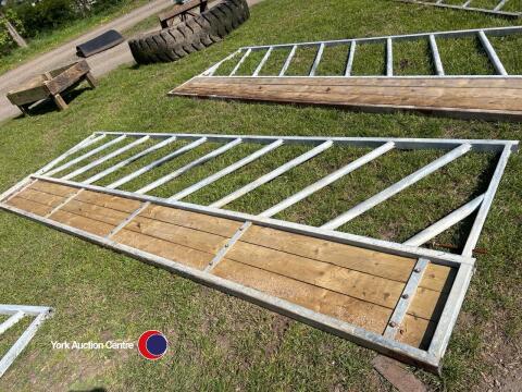 IAE 15ft cattle barrier, straight condition, no bends